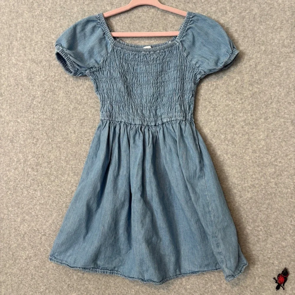 The Children's Place‎ Girls 5/6 Chambray Smocked Dress Blue Denim Short Sleeve
